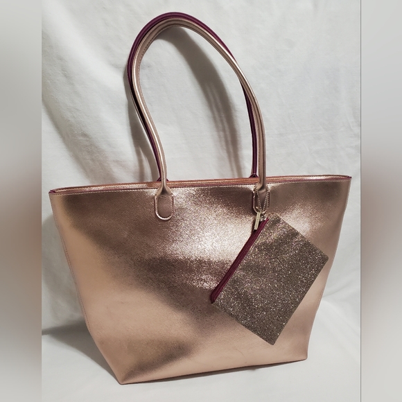 Bath & Body Works Tote with Pouch - Picture 12 of 12